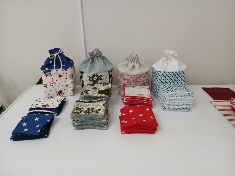 Pochons et ses 8 lingettes démaquillantes(+2 gratuites)