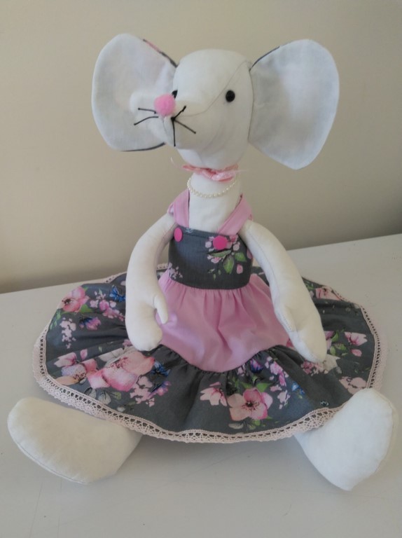 Souris tissu robe rose et grise