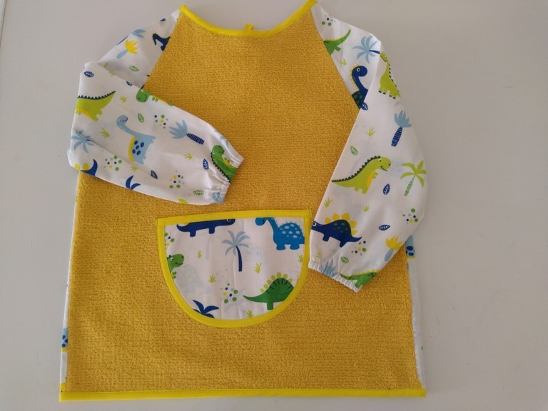 Bavoir tablier jaune, coton imprimé dinosaures 2/5 ans