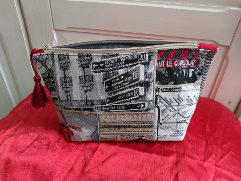 Trousse de toilette "Metro". Modèle intermédiaire