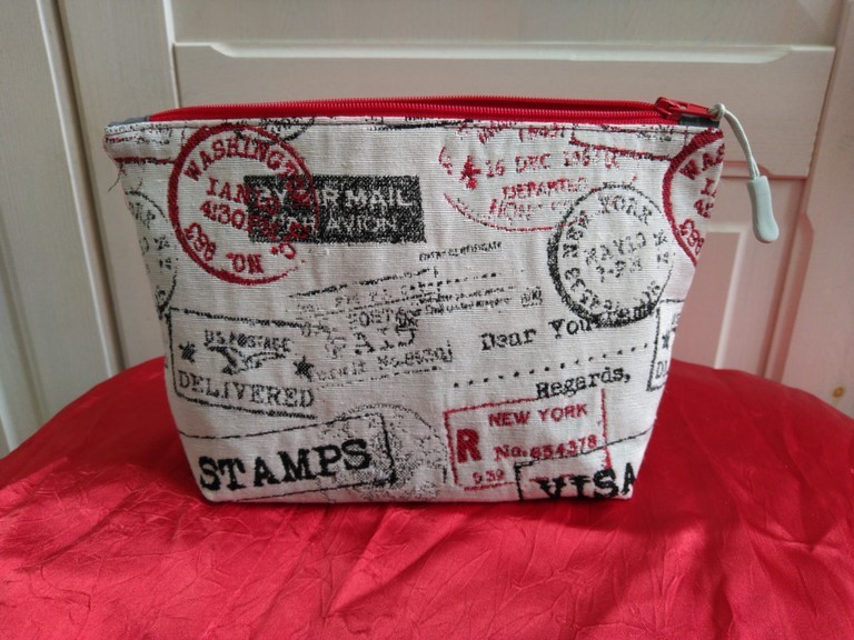 Trousse de toilette "Visas" modèle intermédiaire