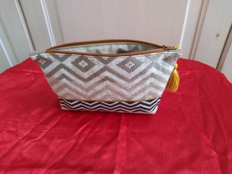 Trousse à maquillage "géométrie taupe"