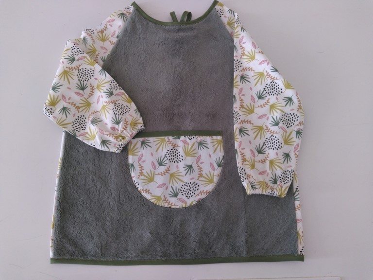 Bavoir tablier feuillage vert 2/5 ans