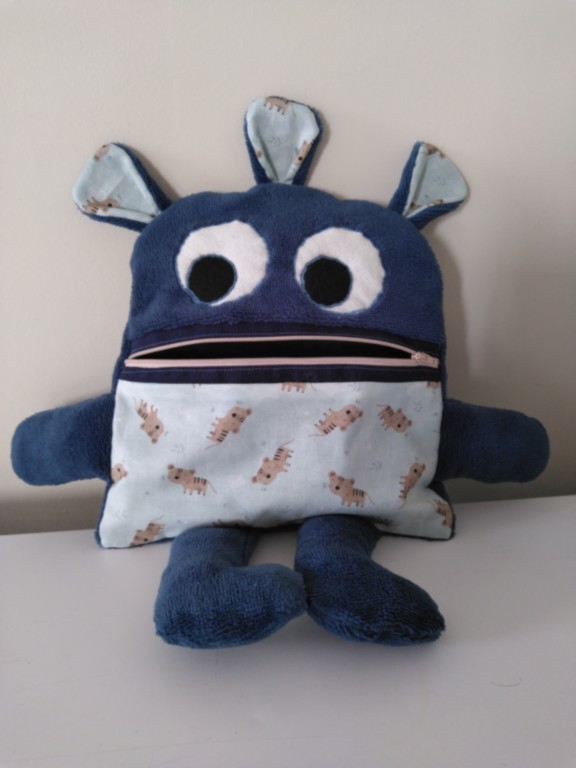 Mange-soucis bleu marine imprimé chats