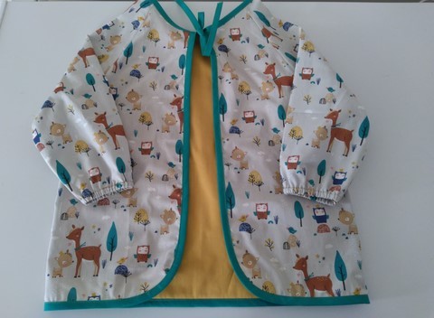 Bavoir tablier jaune, coton imprimé faons 2/5 ans