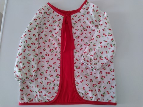 Bavoir tablier cerises rouges 2/5 ans