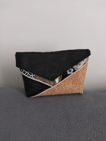 Pochette à poser cercles noirs, blancs et or