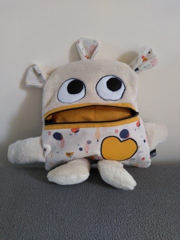 Mange soucis écru et jaune