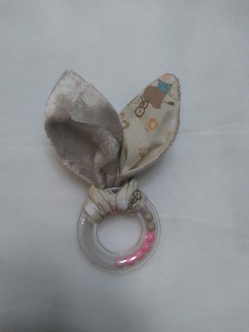 Hochet oreilles de lapin beige, coton éléphants