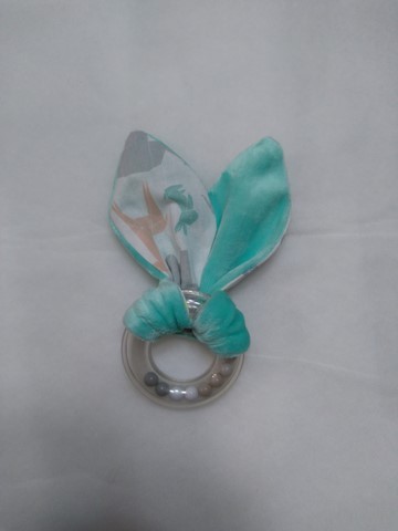 Hochet oreilles de lapins vert, coton origami