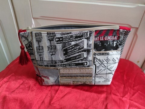 Trousse de toilette "Metro". Modèle intermédiaire