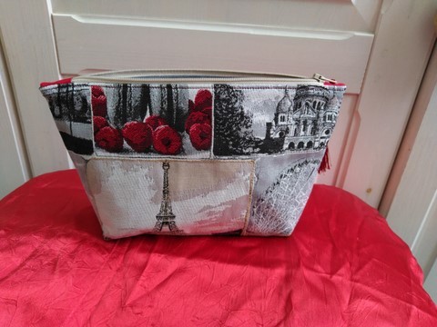 Trousse de toilette "Metro". Modèle intermédiaire