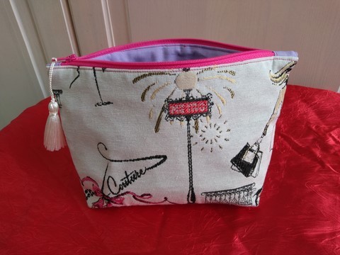 Trousse de toilette "Moi Paris" modèle intermédiaire