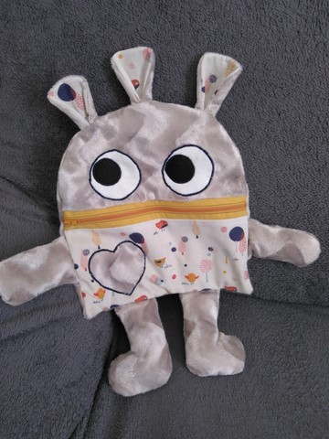 Mange soucis beige et jaune