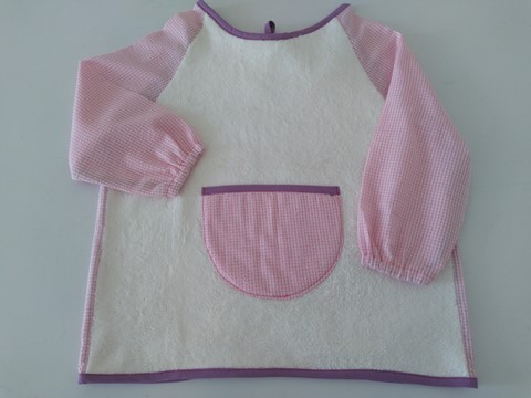 .Bavoir tablier rose et écru