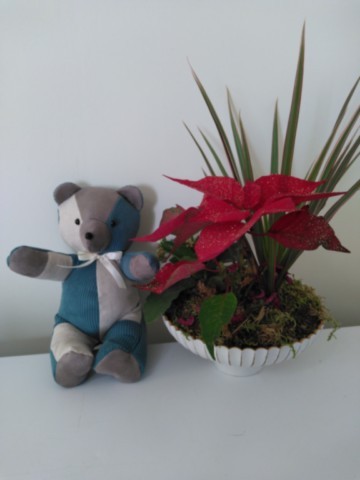 Nounours assis multi-matières velours côtelé bleu