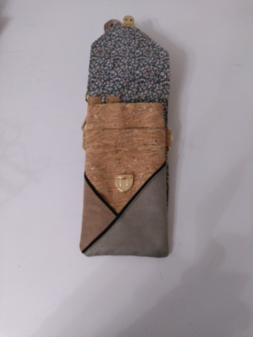 Pochette de téléphone liège