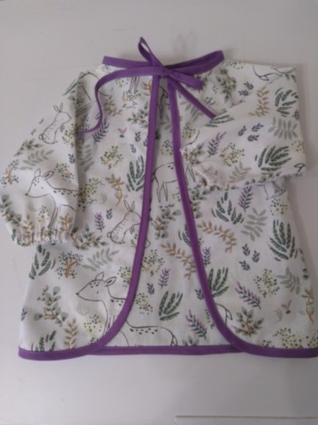 Bavoir tablier vert et mauve