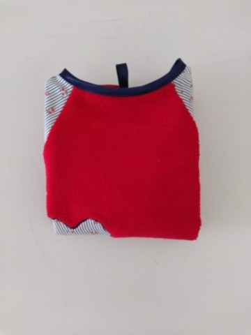 Bavoir tablier rouge petites roses 6/18 mois